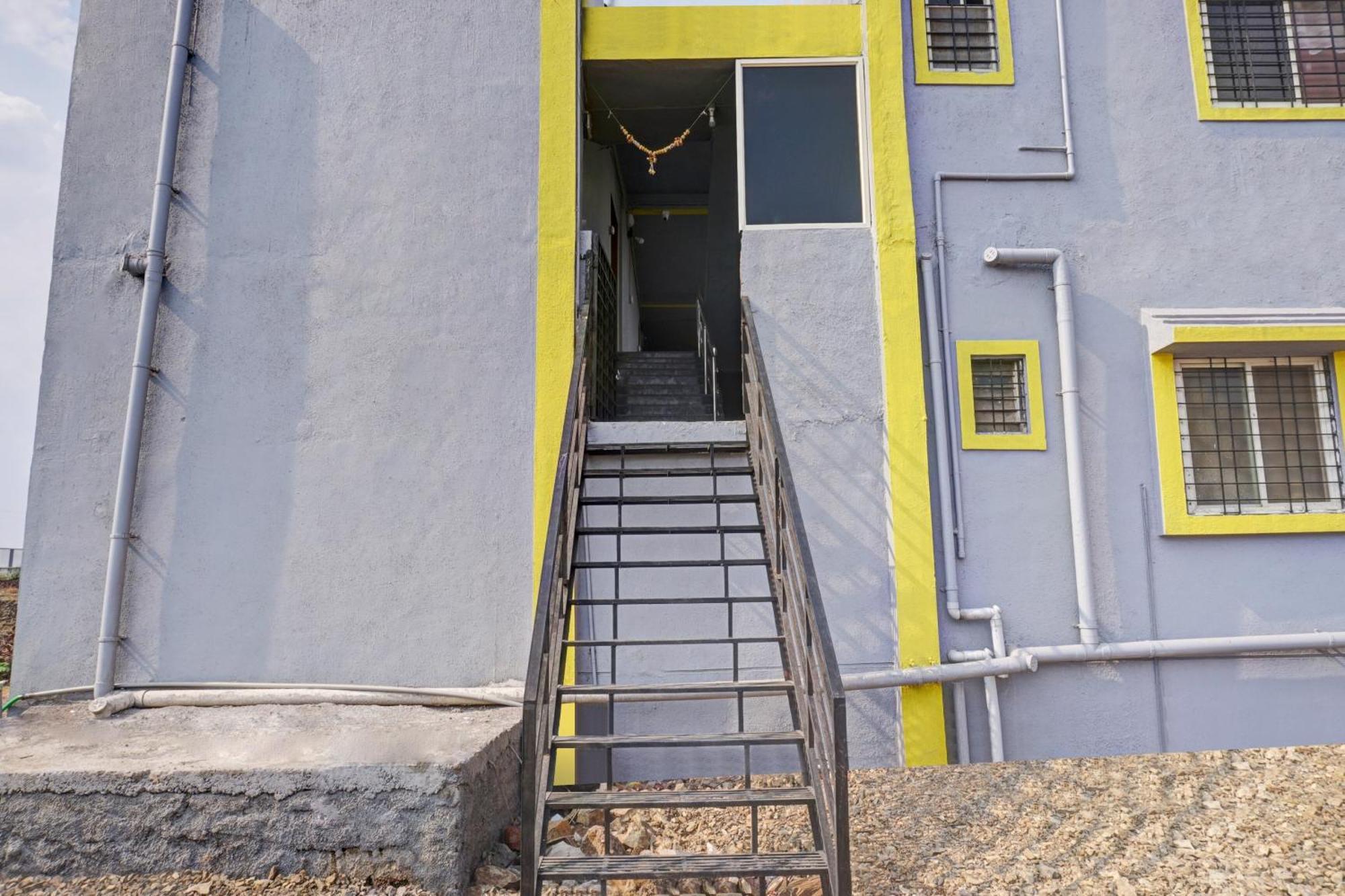 Hotel O Sky 7 Lodge Pimpalwandi エクステリア 写真
