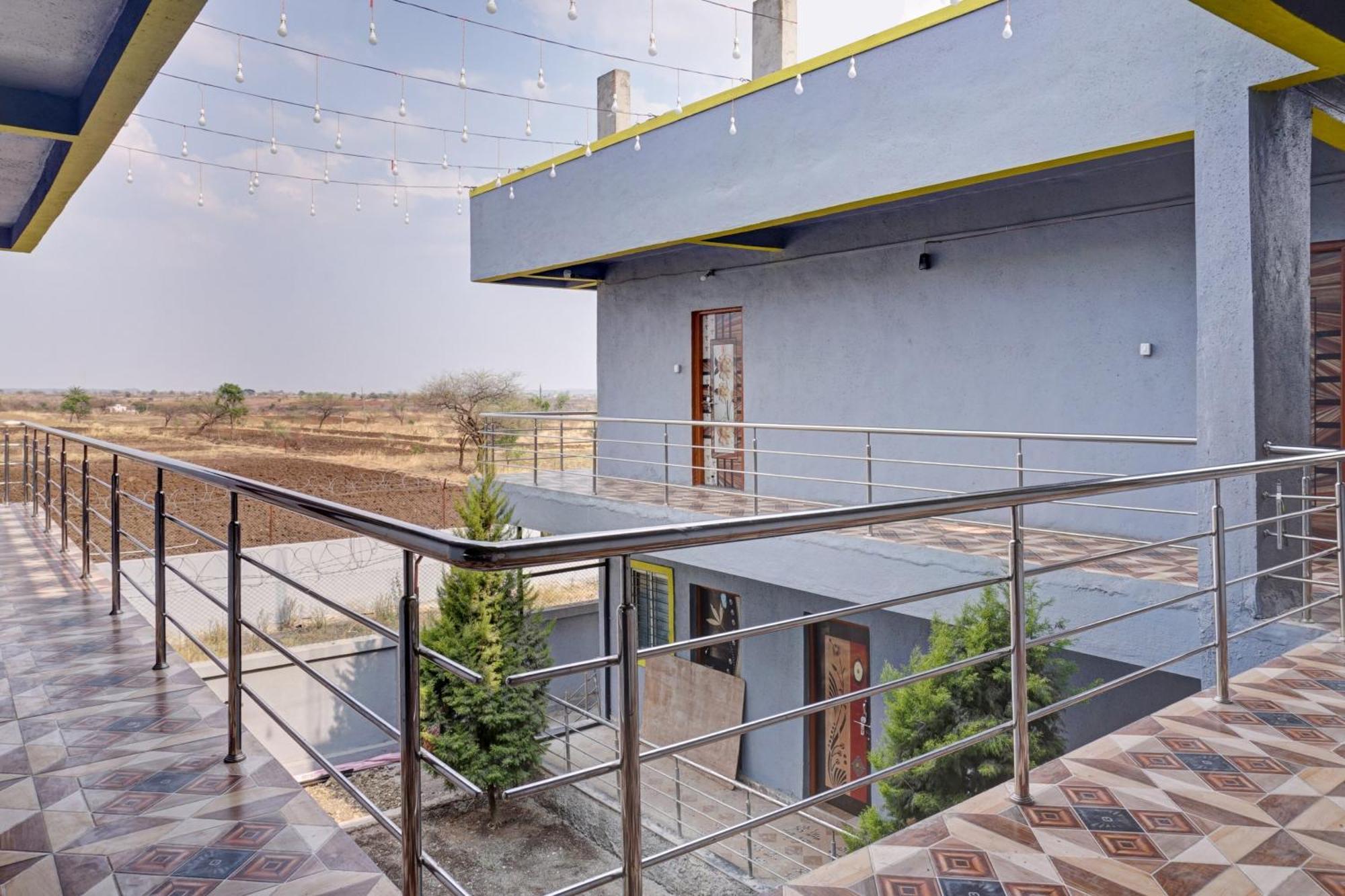 Hotel O Sky 7 Lodge Pimpalwandi エクステリア 写真